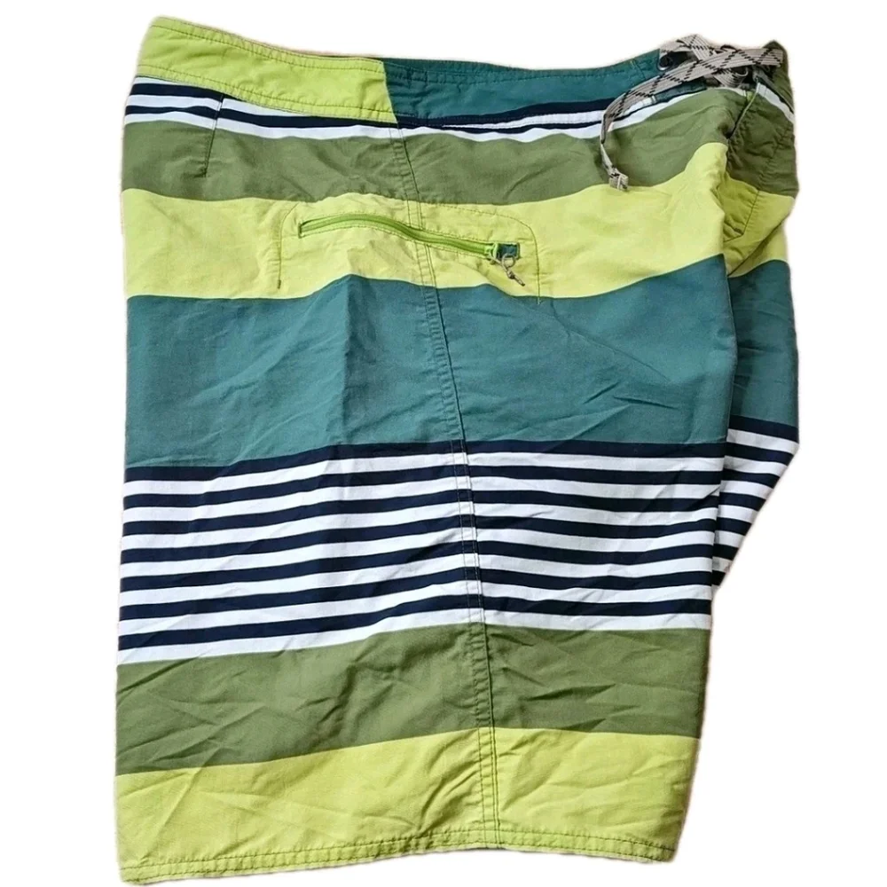 Patagonia Wayfarer Board Shorts Swim Trunks Sz 35/36 Green Colorblock Surfer